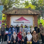Bangkitkan Aksi Pemuda Global, UKM English Club UNUSIDA Gelar Seminar Bersama Native Speaker Emory Otto di Kampoeng Sinaoe 4