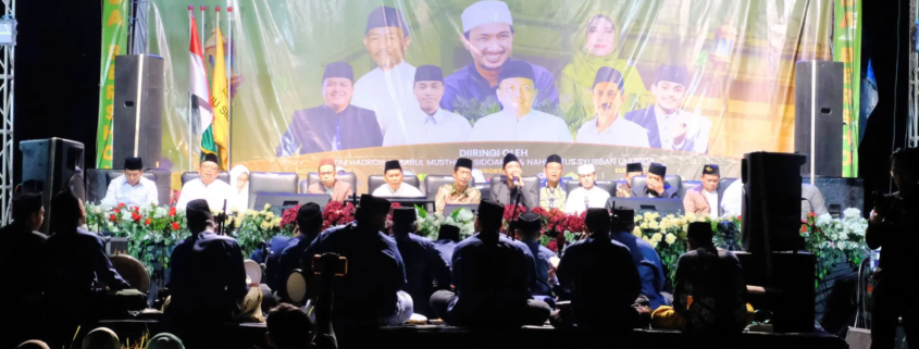 UNUSIDA Bersholawat: Wujud Cinta Rasul dan Doa untuk Keberkahan Negeri 1 Unusida Bersholawat, Puncak Rangkaian Kegiatan Harlah Ke-11 UNUSIDA (Foto: Humas UNUSIDA)
