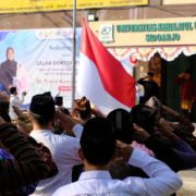 Upacara Bendera di UNUSIDA Suasana Upcara Bendera dalam rangka HUT ke-80 RI di halaman Kampus 2 UNUSIDA (Foto: Humas UNUSIDA)