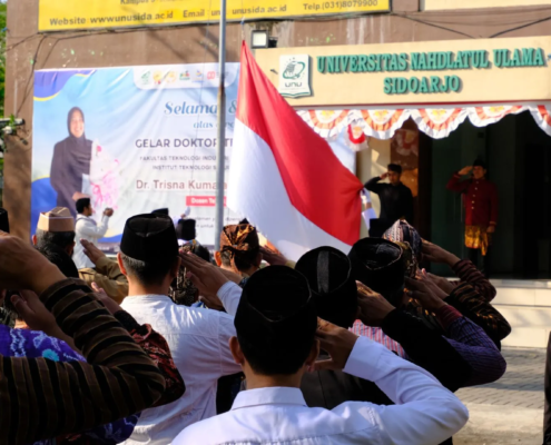Suasana Upcara Bendera dalam rangka HUT ke-80 RI di halaman Kampus 2 UNUSIDA (Foto: Humas UNUSIDA)