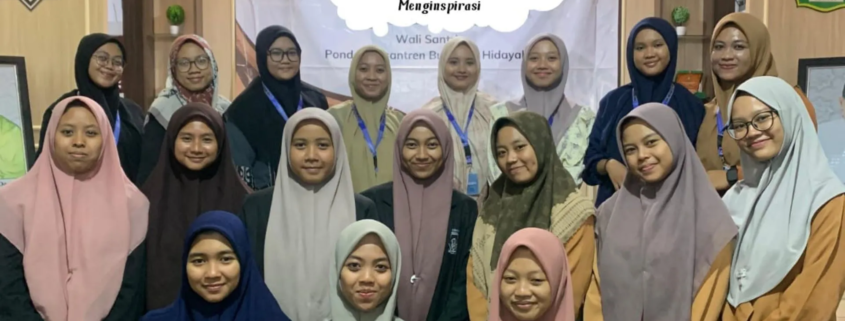 Kelompok 25 KKN UNUSIDA Inisiasi Pelatihan MC 3 Bahasa, Latih Kepercayaan Diri Santri 1 Kegiatan pelatihan MC 3 Bahasa di Pondok Pesantren Burhanul Hidayah (Foto: Dokumentasi KKN UNUSIDA 25)