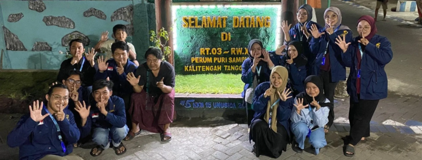 Mahasiswa KKN 15 UNUSIDA Berhasil Bangun Gapura Selamat Datang di Perumahan Puri Sampurno, Kalitengah, Tanggulangin (Foto: Devandra)