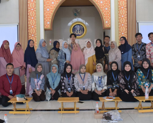 KKN Kelompok 14 UNUSIDA Gelar Seminar Digitalisasi UMKM, Dorong Warga Desa Kepatihan Melek Media Sosial Marketing (Foto: Daniel Achmad Farizki)