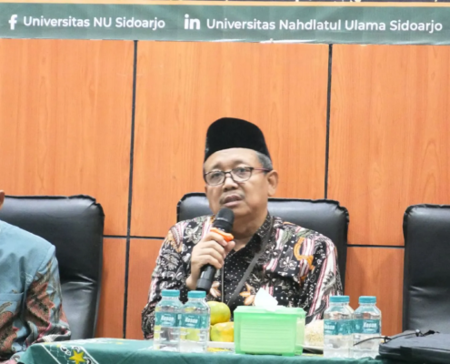 Rektor UNUSIDA, H Fatkul Anam saat menyampaikan sambutan dalam Peringatan Maulid Nabi Muhammad SAW (Foto: Humas UNUSIDA)