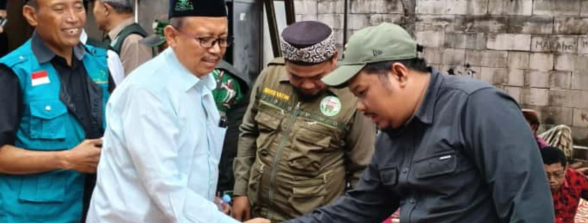 Rektor dan LAZISNU UNUSIDA Salurkan Bantuan untuk Pondok Pesantren Al Khoziny Buduran Sidoarjo 2 Rektor dan LAZISNU UNUSIDA Kunjungi Pondok Pesantren Al Khoziny (Foto: Humas UNUSIDA)