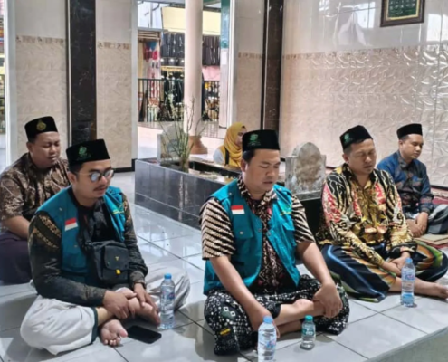 JPZIS LAZISNU UNUSIDA Gelar Ziarah dan Koordinasi ke Makam Auliya di Kota Pasuruan (Foto: Humas UNUSIDA)