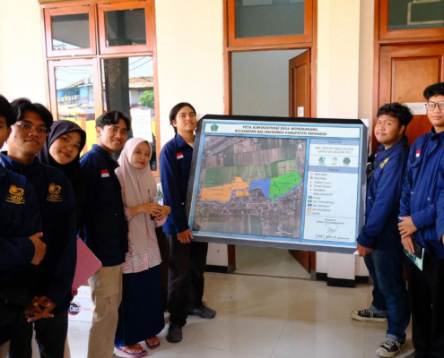 KKN Tematik FILKOM UNUSIDA 2025 Wujudkan Digitalisasi Desa Wonokarang melalui Website Desa (Foto: Humas UNUSIDA)