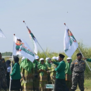 Pengenalan Maskot PMB UNUSIDA Pengenalan Maskot PMB UNUSIDA Jadi Tanda Kick Off PMB UNUSIDA saat Upacara Hari Santri 2025 (Foto: Humas UNUSIDA)