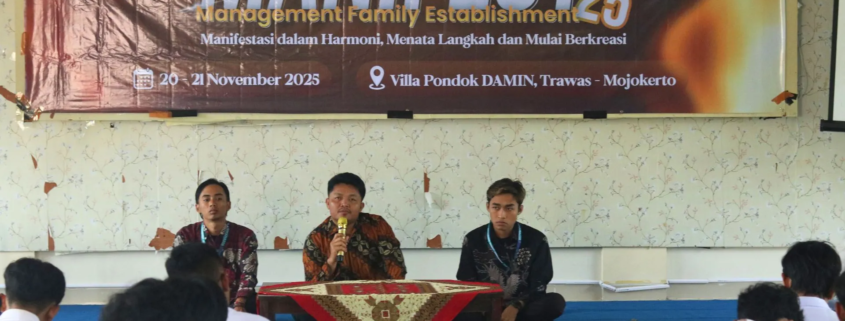 MANIFEST 2025 Jadi Momentum Pengenalan Visi dan Misi Program Studi Manajemen Kepada Mahasiswa 1 Mahasiswa Dikenalkan Visi dan Misi Program Studi Manajemen oleh Kaprodi dalam MANIFEST 2025 (Foto: Hima Manajemen UNUSIDA)