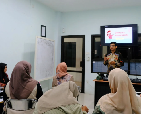 PIAUD UNUSIDA Gelar Kuliah Tamu “Cipta Lagu Anak Usia Dini” Bersama Dosen PG-PAUD Universitas Trunojoyo Madura (Foto: Humas UNUSIDA)