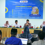 LPPM UNUSIDA Gelar Coaching Clinic Proposal Hibah BIMA Tahun 2025 Bersama Dr. Lusy Tunik Muharlisiani, M.Pd., Reviewer Jurnal Nasional (Foto: Humas UNUSIDA)