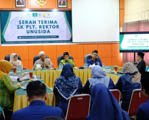 Katib Syuriyah PCNU Sidoarjo Tekankan Muhasabah dan Kekompakan dalam Momentum Serah Terima SK Plt. Rektor UNUSIDA (Foto: Humas UNUSIDA)
