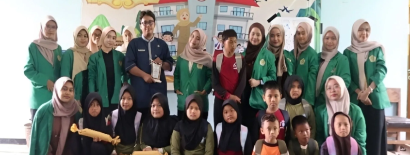 Dari Kampus untuk Negeri: Aksi Nyata Mahasiswa FE UNUSIDA di SDN 2 Gebang dan SDN 4 Kupang Sidoarjo (Foto: Sekara 2026 SDN Kupang/Angelia Salvana)