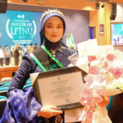 Aininna Halizah Rahma Raih Juara 1 Duta Putri LPTNU Award 2026 (Foto: Humas UNUSIDA)
