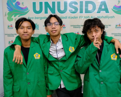 Mahasiswa Informatika UNUSIDA (dari kiri) Achmad Raffy Nadjib, Muhammad Rafi Nur Setyawan, dan M. Satrio Rohmatullah (Foto: Humas UNUSIDA)