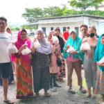 JPZIS LAZISNU UNUSIDA Salurkan Ratusan Paket Daging Kurban kepada Masyarakat Sekitar 7 JPZIS LAZISNU UNUSIDA Salurkan Ratusan Paket Daging Kurban (Foto: Humas UNUSIDA)