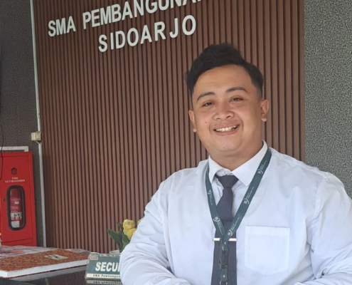 Kisah Alumni PBI UNUSIDA: Dari Kampus, Tumbuh Menjadi Pendidik yang Menginspirasi 17 Mochamad Dafa Perdana, S.Pd., alumni Program Studi Pendidikan Bahasa Inggris (PBI) UNUSIDA angkatan 2023 (Foto: Humas UNUSIDA)
