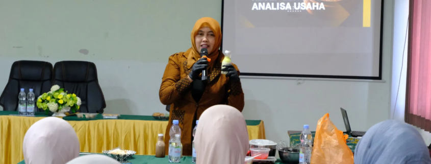 Mahasiswa UNUSIDA Mendapatkan Pelatihan Pembuatan Dimsum dan Minuman Kekinian dari Mitra Dinas Koperasi dan Usaha Mikro Sidoarjo (Foto: Humas UNUSIDA)