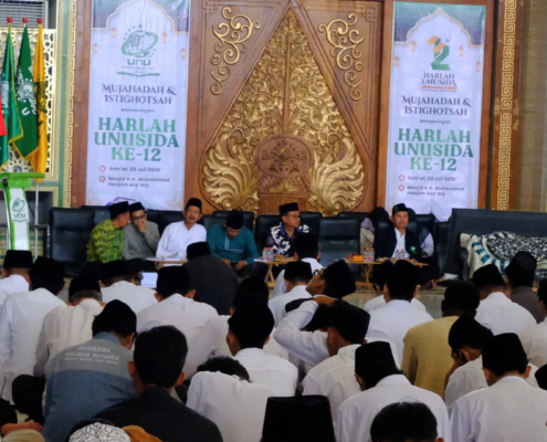 Mujahadah dan Istighosah Harlah ke-12 UNUSIDA di Masjid KH. Muhammad Hasyim Asy'ari (Foto: Humas UNUSIDA)