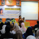 Stefanny Imelda saat menjadi narasumber dalam Seminar Public Speaking FE UNUSIDA (Foto: Humas UNUSIDA)
