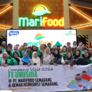 Company Visit FE UNUSIDA Rombongan mahasiswa Fakultas Ekonomi berfoto di PT Marifood Semarang (Foto: Humas UNUSIDA)