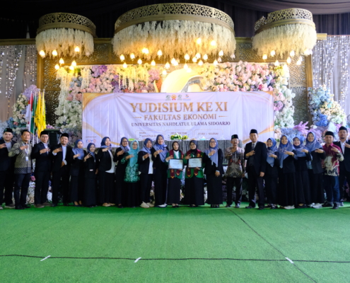 YUDISIUM KE-11 FAKULTAS EKONOMI UNUSIDA: BEKAL ILMU, ADAPTASI, DAN INTEGRITAS MENUJU DUNIA PROFESIONAL 4 YUDISIUM KE-11 FAKULTAS EKONOMI UNUSIDA: BEKAL ILMU, ADAPTASI, DAN INTEGRITAS MENUJU DUNIA PROFESIONAL 2