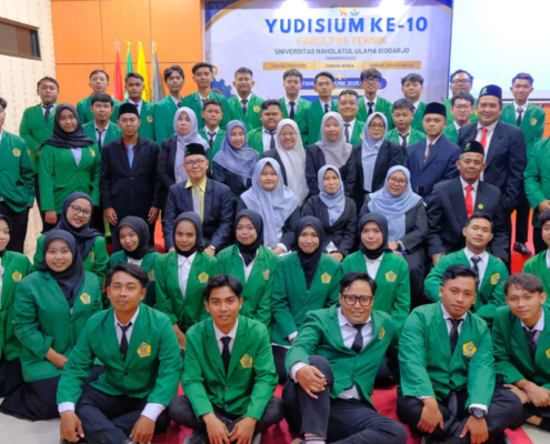 Yudisium ke-10 Fakultas Teknik UNUSIDA, Tekankan Pentingnya Menjaga Nama Baik Almamater 5 Momen foto bersama seluruh peserta Yudisium ke-10 Fakultas Teknik UNUSIDA (Foto: Humas UNUSIDA)