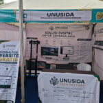 stan UNUSIDA Tech Factory di Stan Bazaar Nomor 20, SMK Kreatif Hasbullah. (Foto: Humas UNUSIDA)