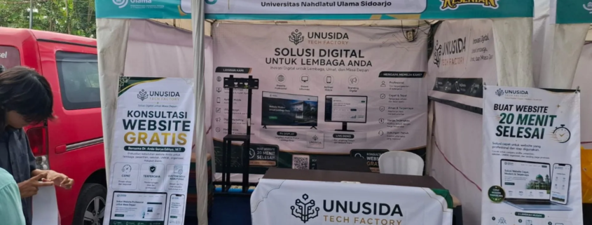 stan UNUSIDA Tech Factory di Stan Bazaar Nomor 20, SMK Kreatif Hasbullah. (Foto: Humas UNUSIDA)