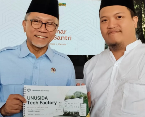 Menko Zulhas Apresiasi Inovasi UNUSIDA, Dorong Perkuat Khidmah NU melalui Transformasi Digital 3 Menteri Koordinator (Menko) Bidang Pangan dalam Kabinet Merah Putih, Zulkifli Hasan saat mengunjungi stan UNUSIDA Tech Factory. (Foto: NU Delta)