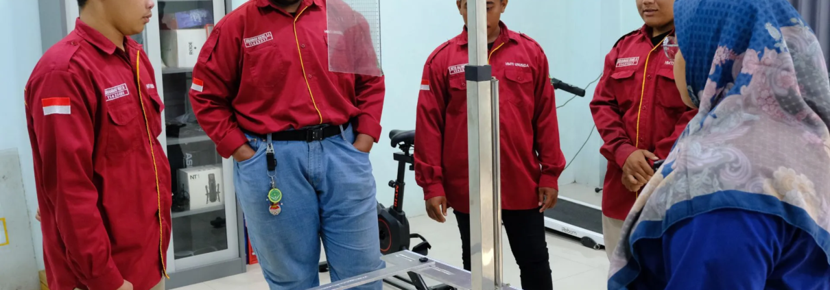 KILAB 2026, UNUSIDA Hadirkan Inovasi Smart Anthropometric Ergonomic Chair untuk Perkuat Praktikum Teknik Industri 2 Suasana simulasi praktikum ergonomi di Laboratorium Teknik Industri UNUSIDA (Foto: Humas UNUSIDA)