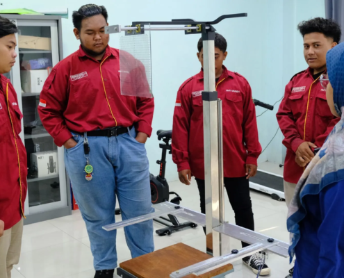KILAB 2026, UNUSIDA Hadirkan Inovasi Smart Anthropometric Ergonomic Chair untuk Perkuat Praktikum Teknik Industri 1 Suasana simulasi praktikum ergonomi di Laboratorium Teknik Industri UNUSIDA (Foto: Humas UNUSIDA)