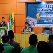 Plt. Rektor UNUSIDA, Dr. Hadi Ismanto, S.H.I., M.Pd., saat membuka Seleksi Beasiswa 2026 (Foto: Humas UNUSIDA)