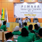 PEMABA ke-10 Fakultas Teknik UNUSIDA, Tekankan Regenerasi Kreatif, Adaptif, dan Solid 6 Dekan Fakultas Teknik UNUSIDA, Listin Fitrianah, S.P., M.Si., saat menyampaikan materi dalam PEMABA ke-10 (Foto: Humas UNUSIDA)