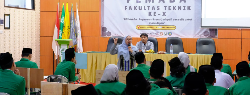 Dekan Fakultas Teknik UNUSIDA, Listin Fitrianah, S.P., M.Si., saat menyampaikan materi dalam PEMABA ke-10 (Foto: Humas UNUSIDA)