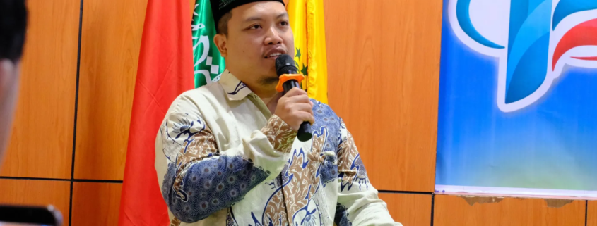 Dekan FILKOM UNUSIDA, Dr. Arda Surya Editya saat menyampaikan sambutan dalam PAFILIUN 2026 (Foto: Humas UNUSIDA)
