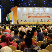 Suasana Wisuda ke-10 UNUSIDA Suasana Wisuda Program Sarjana ke-X di Dyandra Convention Center Surabaya. (Foto: Humas UNUSIDA)