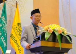 Ketua PCNU Sidoarjo, KH Zainal Abidin saat menyampaikan sambutan dalam Wisuda ke-10 UNUSIDA (Foto: Humas UNUSIDA)