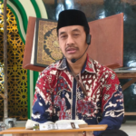 Ngaji Rutin Kitab Nashoihul Ibad: Koreksi Diri dalam Ibadah dan Belajar Menumbuhkan Rasa Syukur 7 Kepala UPT PIK UNUSIDA, Gus Arisy Kuswanto saat Ngaji Rutin Kitab Nashoihul Ibad. (Foto: Humas UNUSIDA)