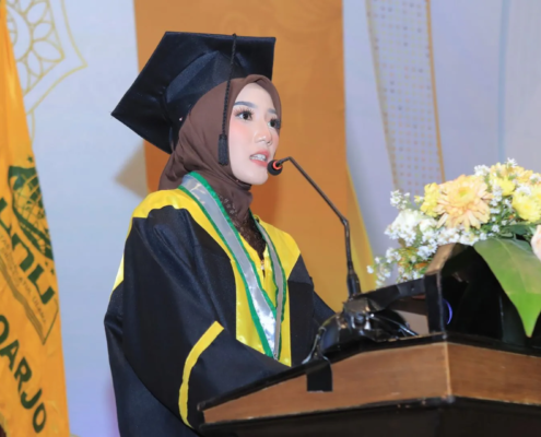 Siti Fatimah Wisudawan terbaik dalam Wisuda ke-10 UNUSIDA (Foto:Humas UNUSIDA)