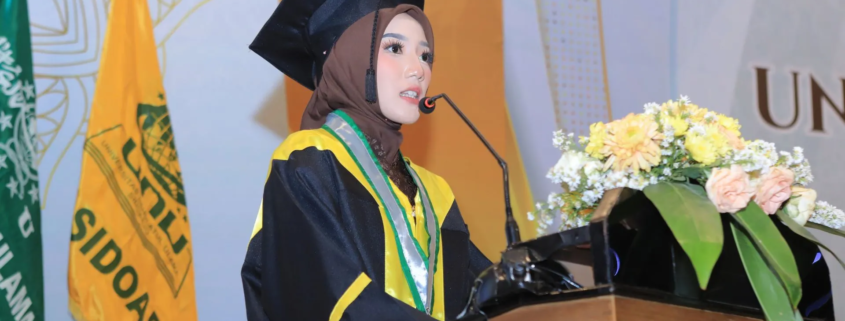 Siti Fatimah, Wisudawan Terbaik UNUSIDA: Gelar Sarjana Jadi Pengingat untuk Terus Bermanfaat 1 Siti Fatimah Wisudawan terbaik dalam Wisuda ke-10 UNUSIDA (Foto:Humas UNUSIDA)