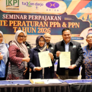 Wakil Rektor II UNUSIDA Resmi Menandatangani Kerja Sama dengan Ikatan Konsultan Pajak Indonesia (IKPI). (Foto: Humas UNUSIDA)