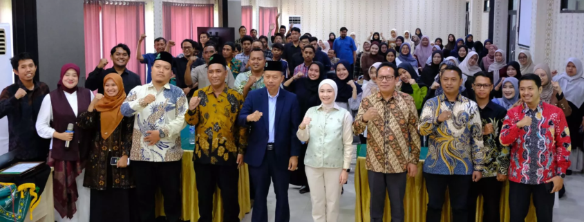 Workshop Bina Talenta di UNUSIDA, Anggota DPR RI Komisi X Dorong Mahasiswa Siap Hadapi Era AI 1 Anggota Komisi X DPR RI Daerah Pemilihan Jawa Timur I (Surabaya–Sidoarjo), Adela Kanasya Adies saat menyampaikan keynote speaker dalam Workshop Bina Talenta di UNUSIDA. (Foto: Humas UNUSIDA)